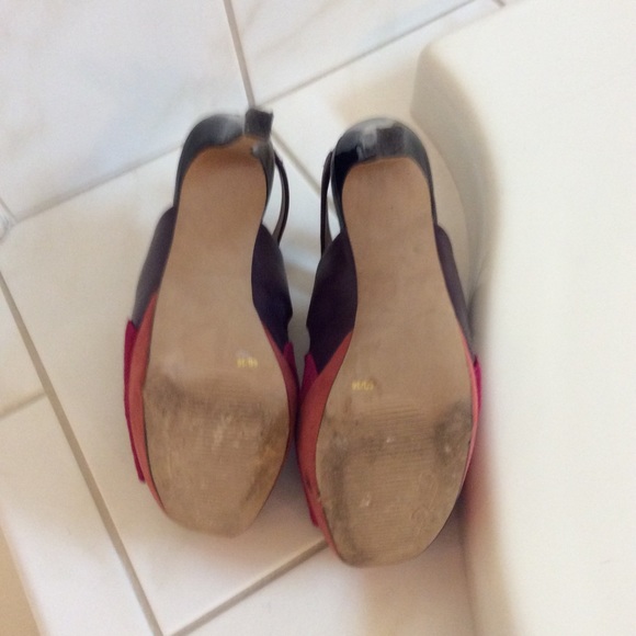 Shoes - Picture 2 of 3